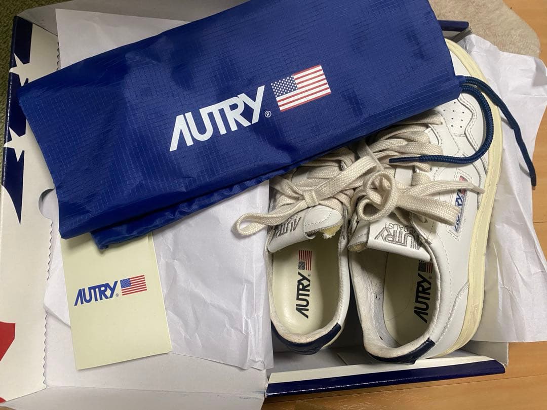 最終値下_AUTRY MEDALIST スニーカー ホワイト/ネイビー