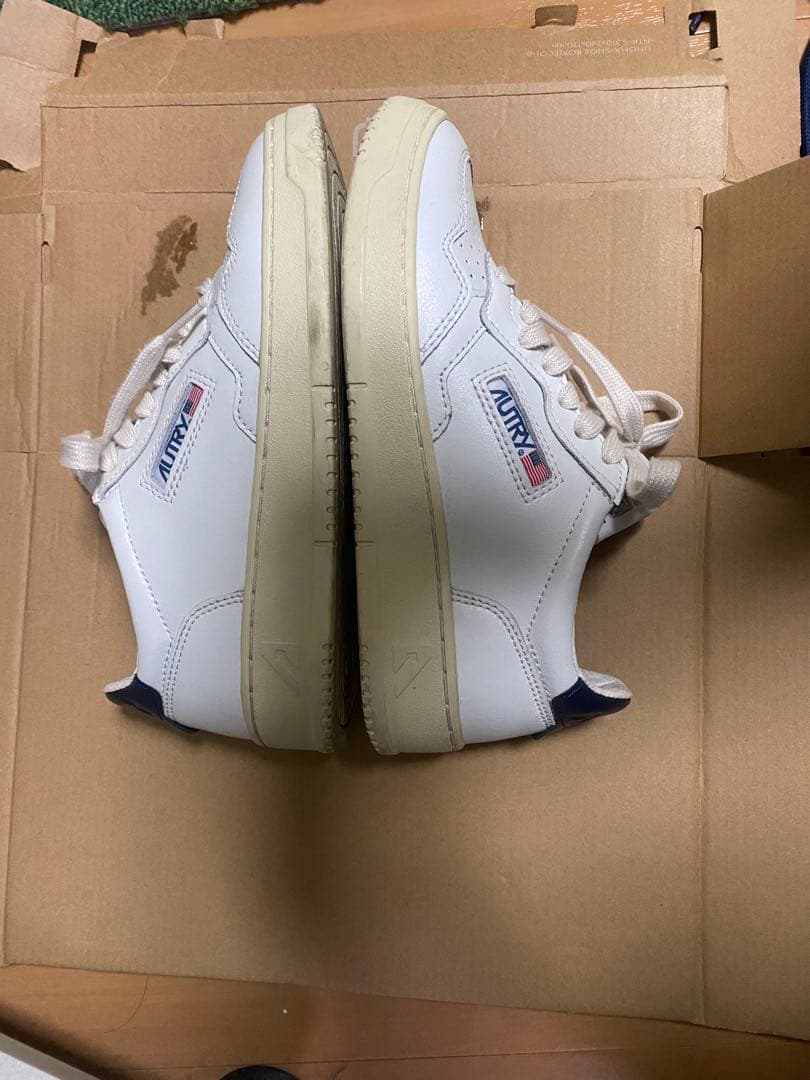 最終値下_AUTRY MEDALIST スニーカー ホワイト/ネイビー