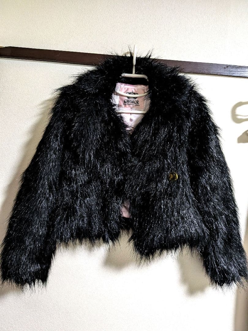 SEXY DYNAMITE QUEEN セクダイ／フェイクファーショートコート黒