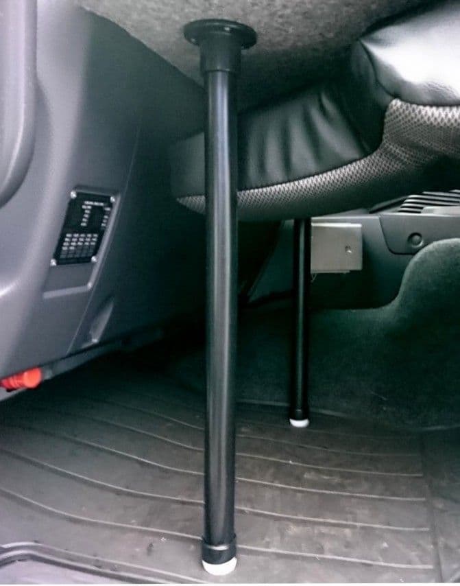 【新品】いすゞファイブスターギガ★フラット助手席 ブラックレザー★支柱キット付属