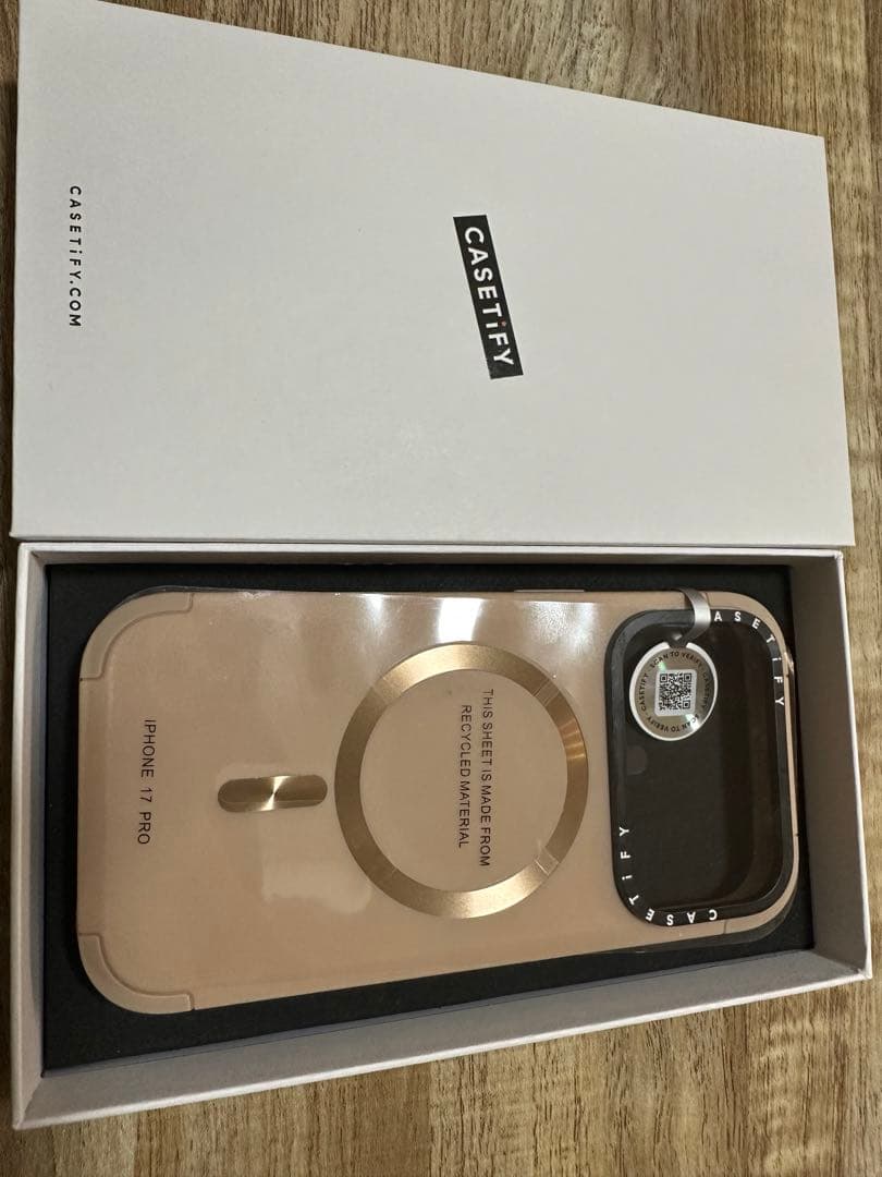 CASETiFY iPhone 17 Pro ケース　カメラ保護カバー付き