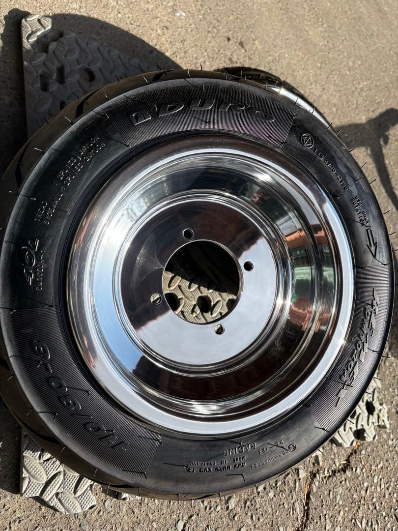 12月16日まで値引き　モンキー　8インチ　4jホイール duro新品タイヤ付き