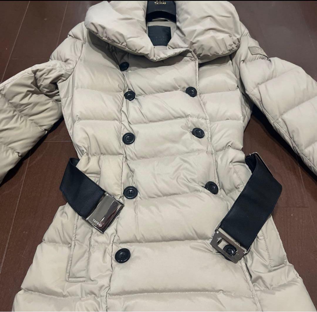 【美品】TATRAS タトラス　ベージュ ダウンコート　女優襟　アウター