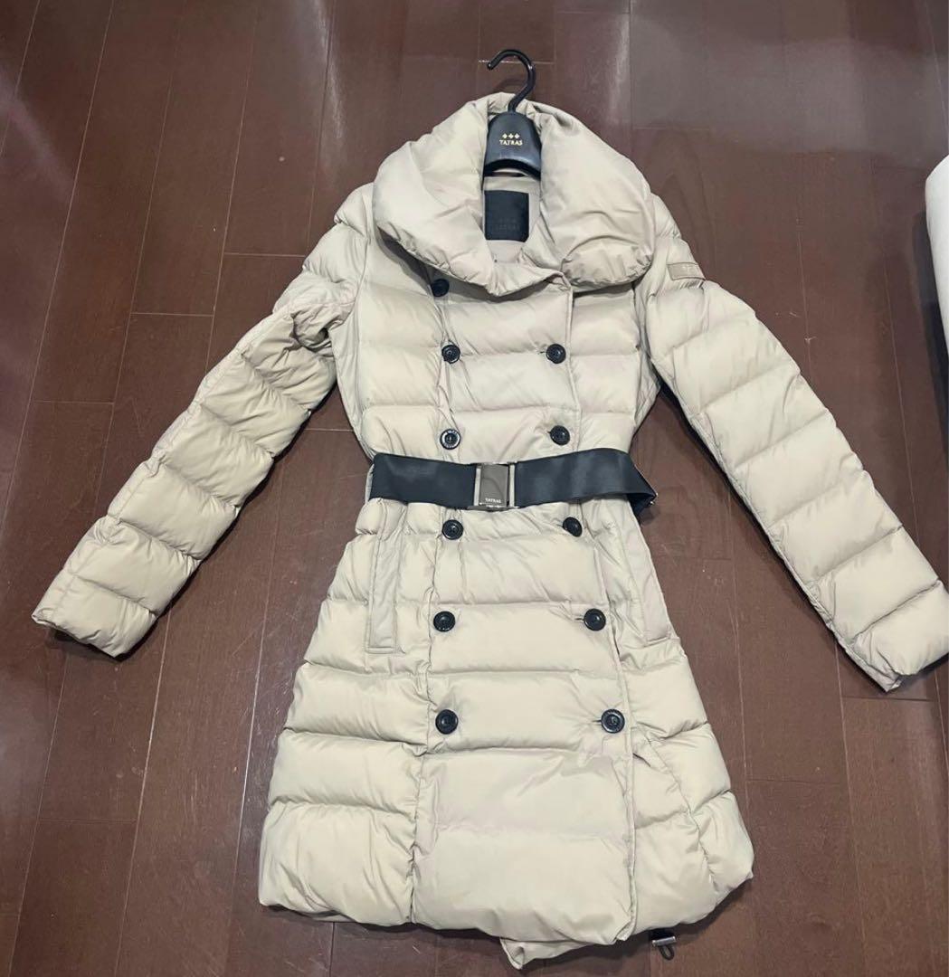 【美品】TATRAS タトラス　ベージュ ダウンコート　女優襟　アウター