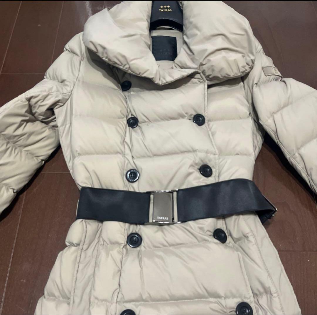 【美品】TATRAS タトラス　ベージュ ダウンコート　女優襟　アウター