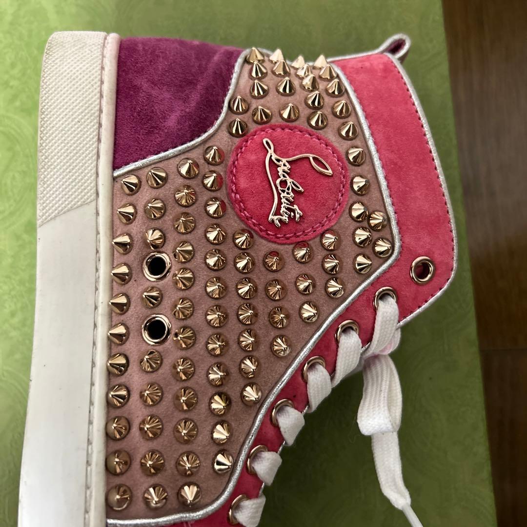 クリスチャンルブタンスニーカー