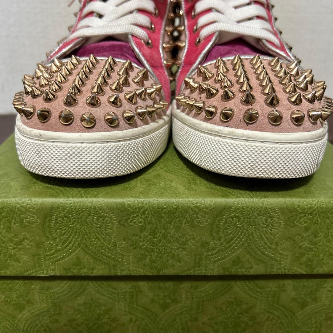 クリスチャンルブタンスニーカー