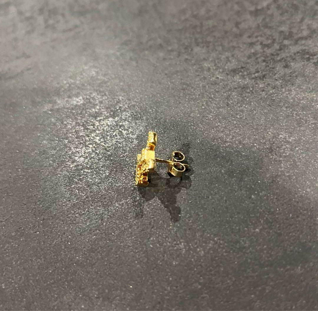 Louis Vuitton ロゴピアス