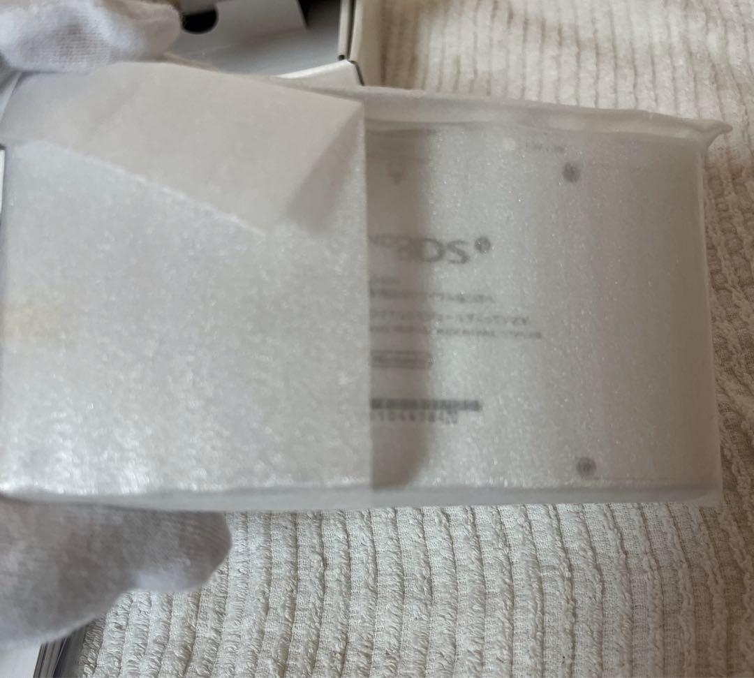 未使用　Nintendo DSi【FFCC 同梱版】ファイナルファンタジー