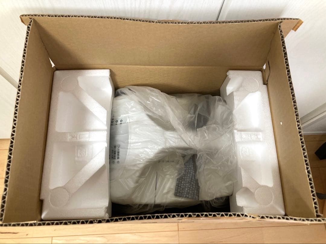 コロナ除湿機　CD-p6319-W ホワイト