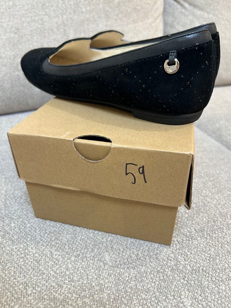 UGG フラットシューズ 7 24センチ ブラック スワロフスキー