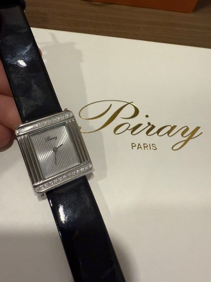 Poiray スクエア型 ダイヤブラックレザー腕時計