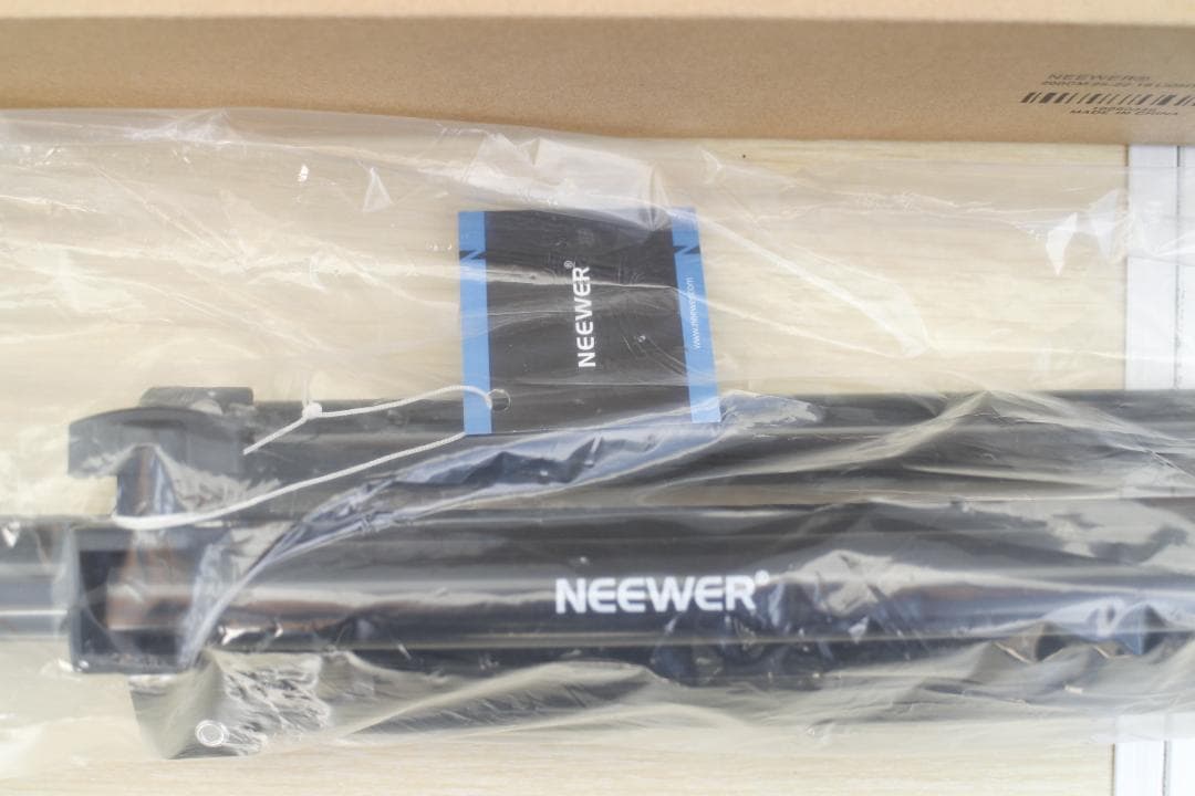 [M-TN 2211] NeewerのLEDスタジオライトセット