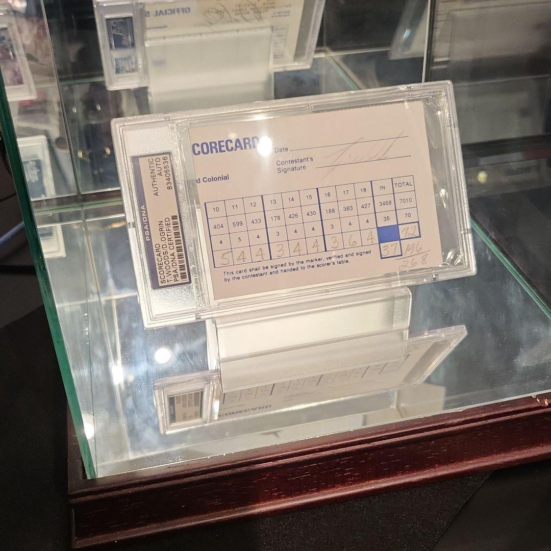 タイガーウッズ直筆サインスコアカード