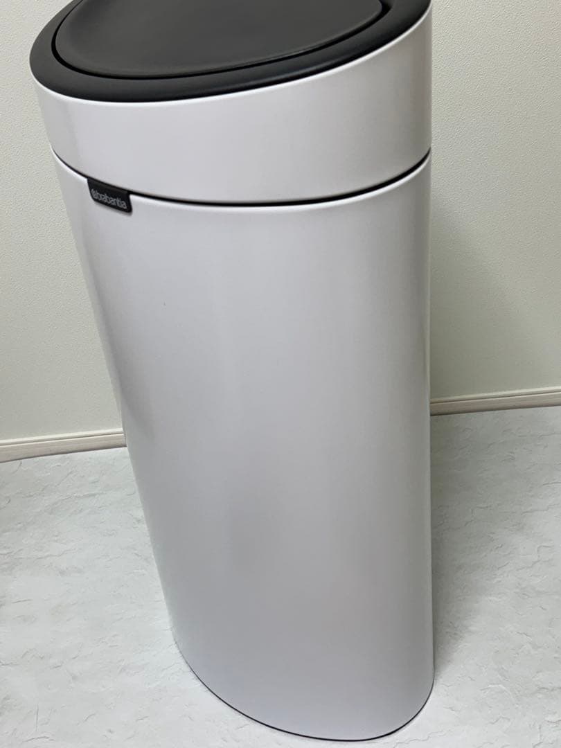 【ブラバンシア】タッチビン ホワイト 40リットル