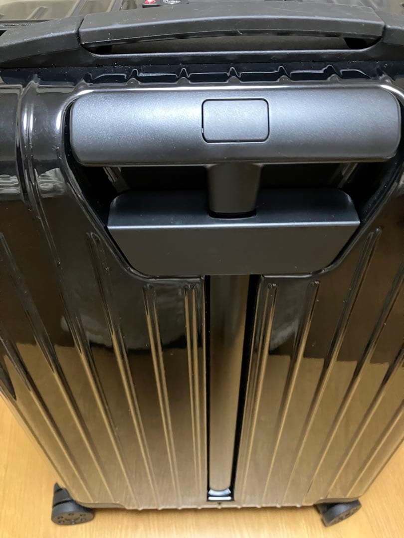 Rimowa リモワ エッセンシャルライト　キャビン
