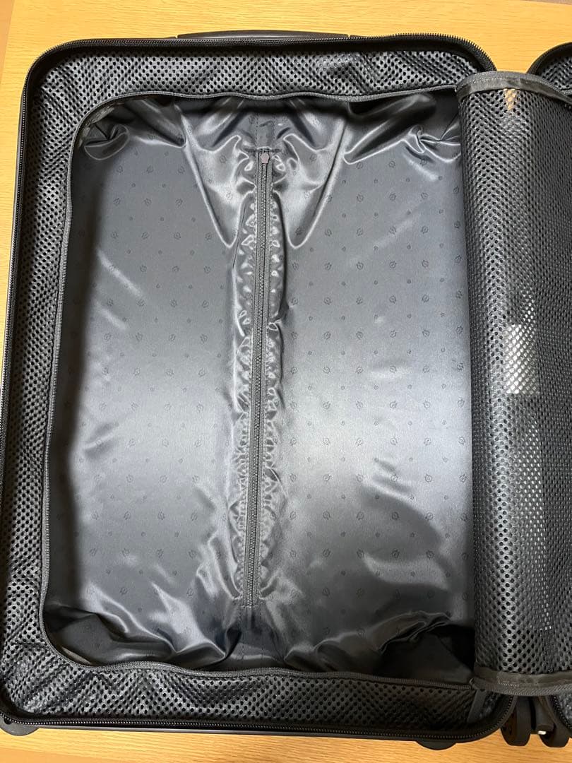 Rimowa リモワ エッセンシャルライト　キャビン