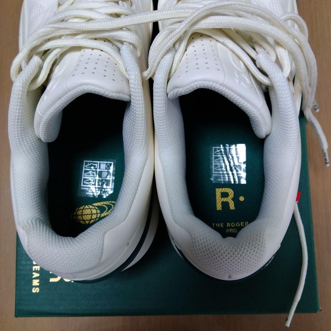 On THE ROGER PRO BEAMS ホワイト27センチ