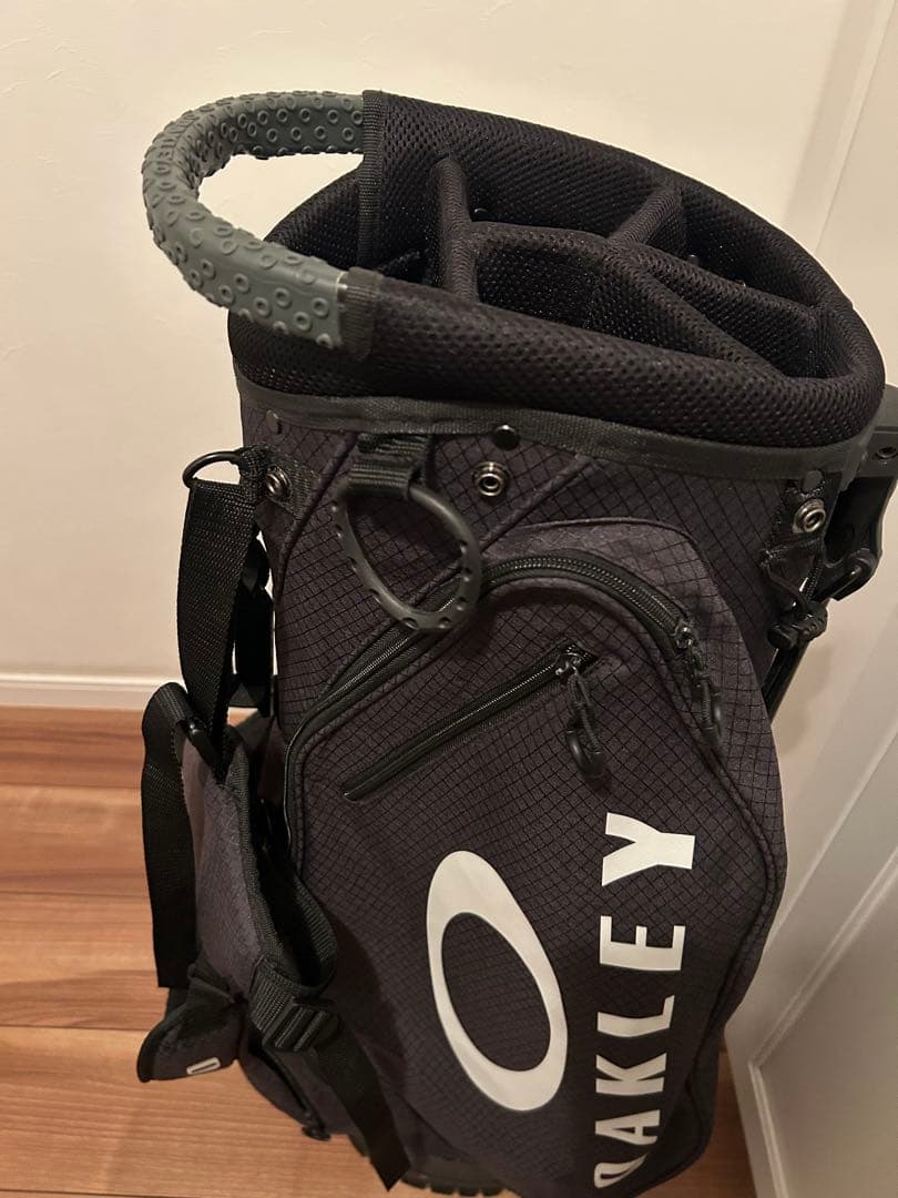 週末SALE☆OAKLEY キャディバッグ スタンド付　BLACK