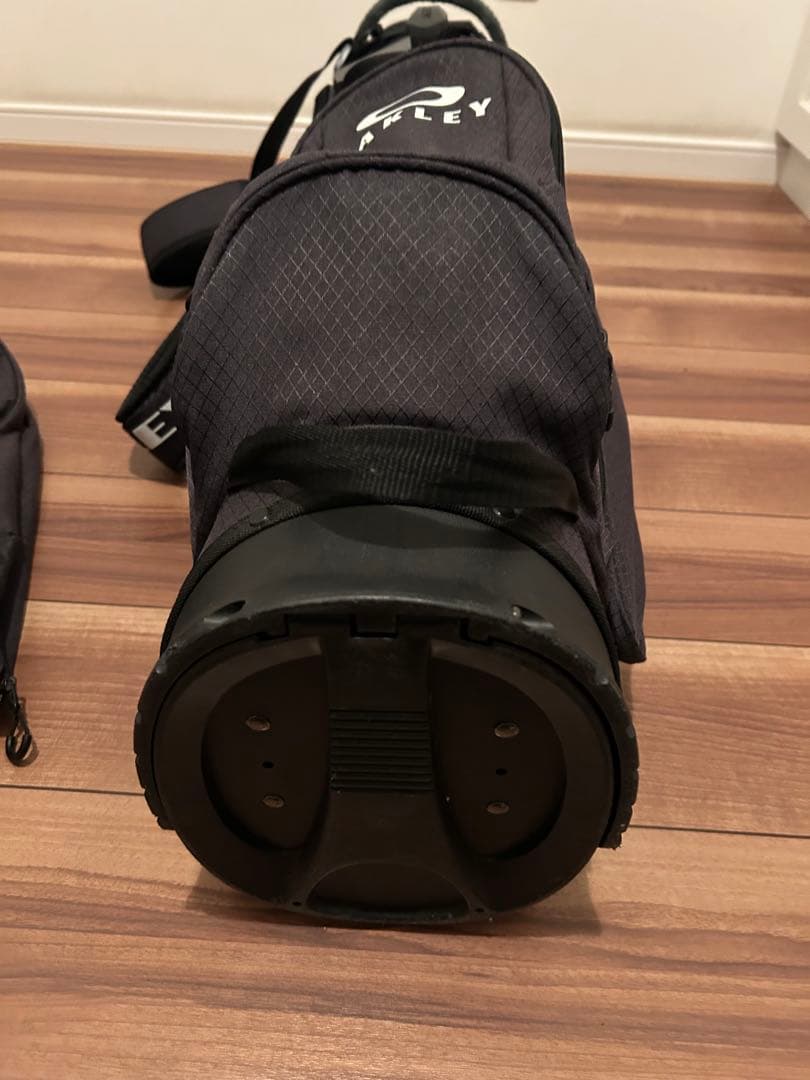 週末SALE☆OAKLEY キャディバッグ スタンド付　BLACK