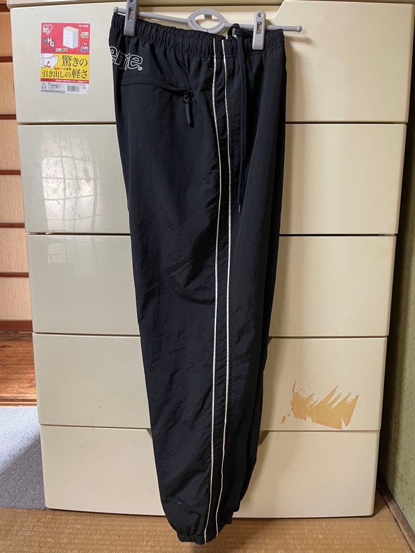Supreme トラックナイロン ブラックパンツ
