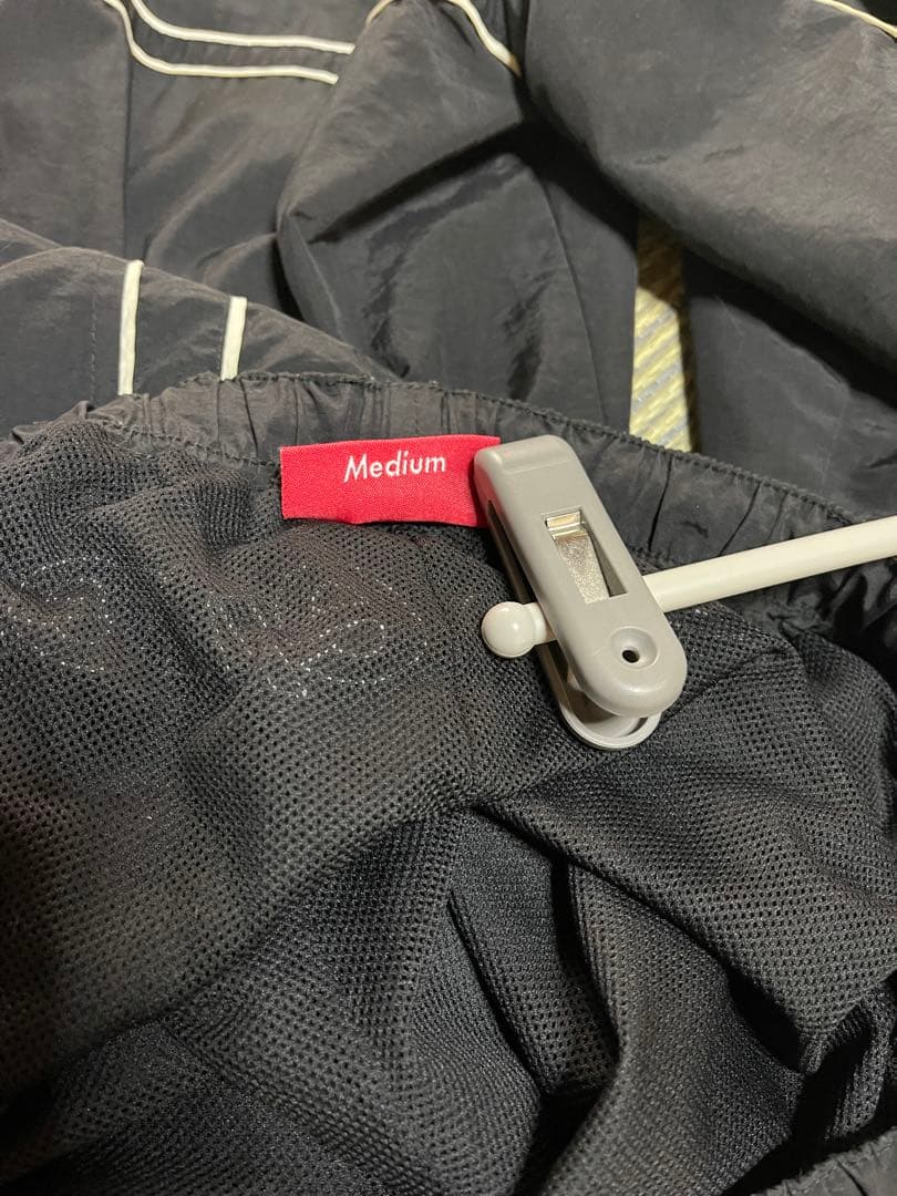 Supreme トラックナイロン ブラックパンツ