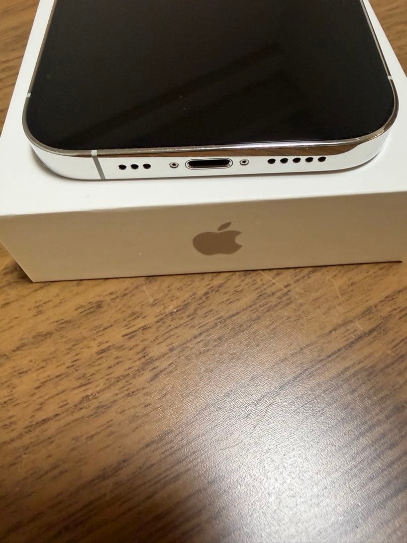 iPhone14pro 256GB シルバー SIMフリー 箱 充電ケーブルつき