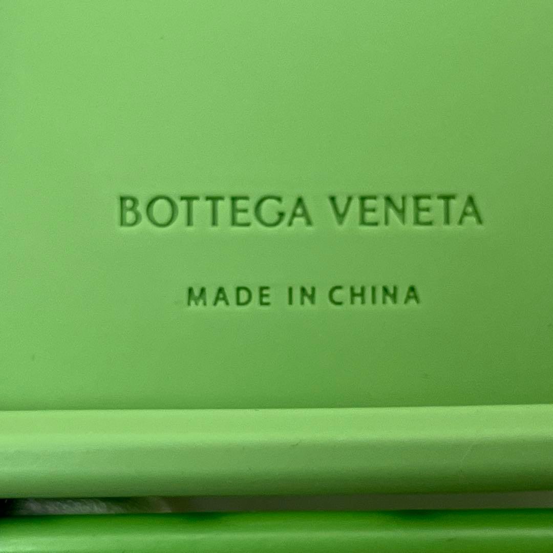 ボッテガヴェネタ ストラップ iPhone 16 Pro Max ケース