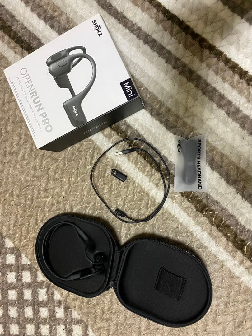 SHOKZ OPENRUN PRO Mini 骨伝導イヤホン 専用ケース付き