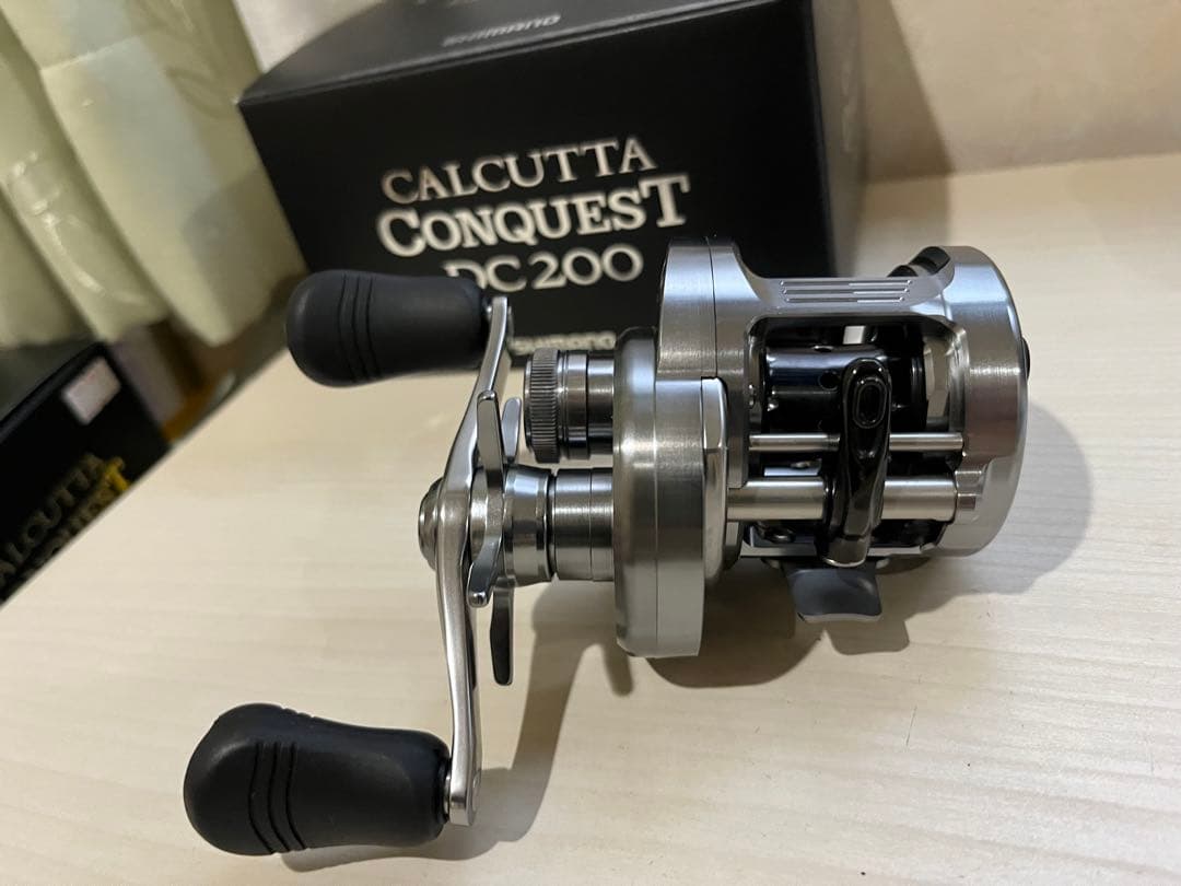 ★☆シマノ 19カルカッタコンクエスト 200DC 未記入保証書　超美品