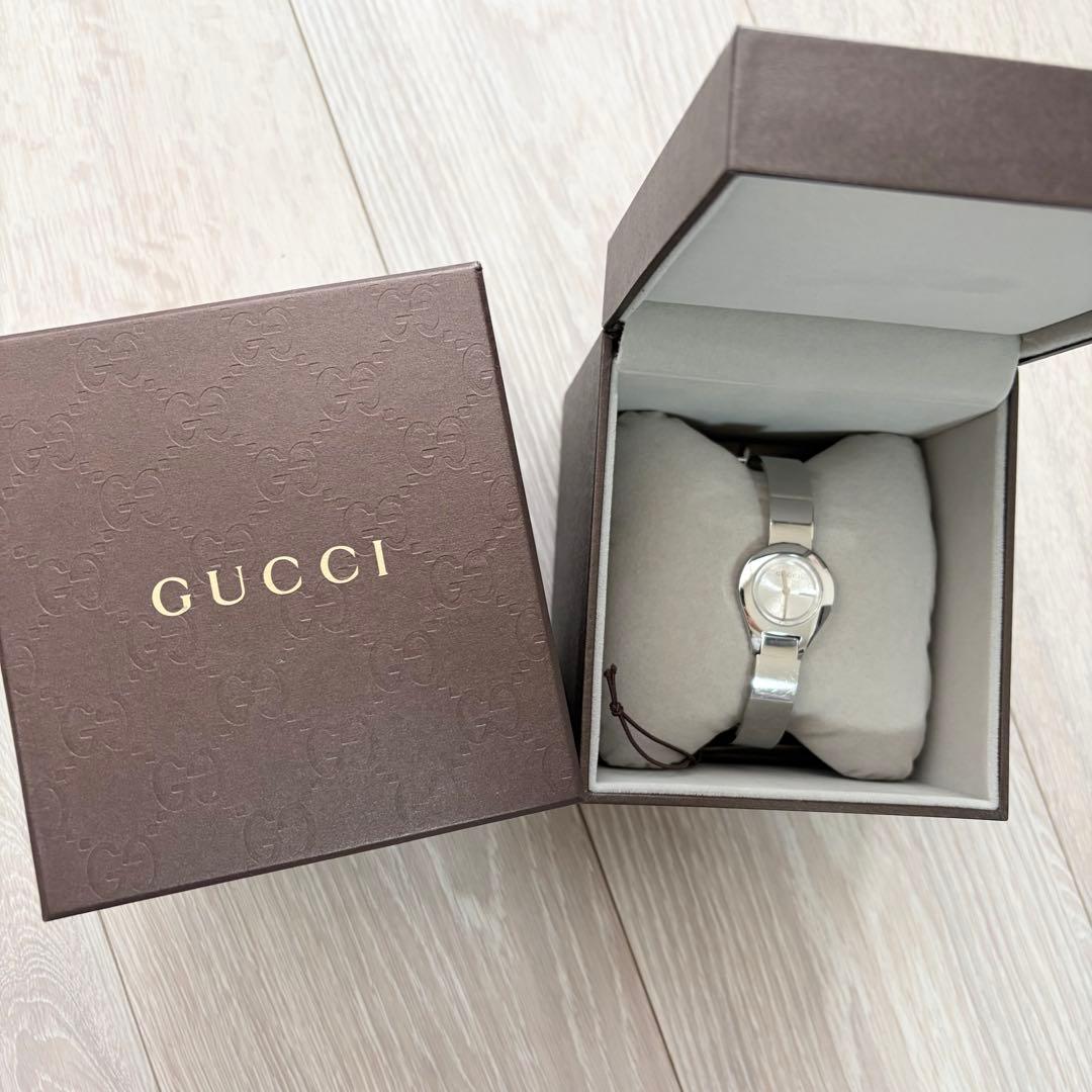 GUCCI シルバー アナログ腕時計 6700L