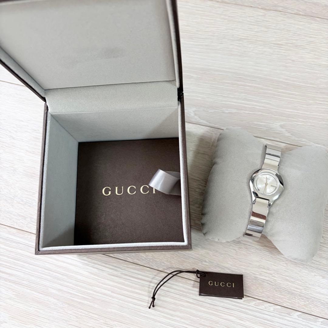 GUCCI シルバー アナログ腕時計 6700L