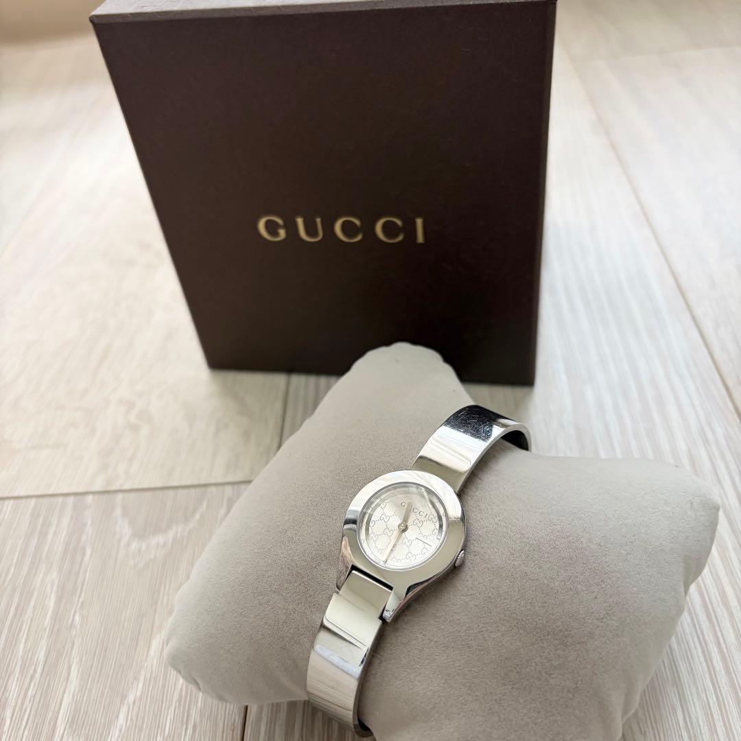 GUCCI シルバー アナログ腕時計 6700L