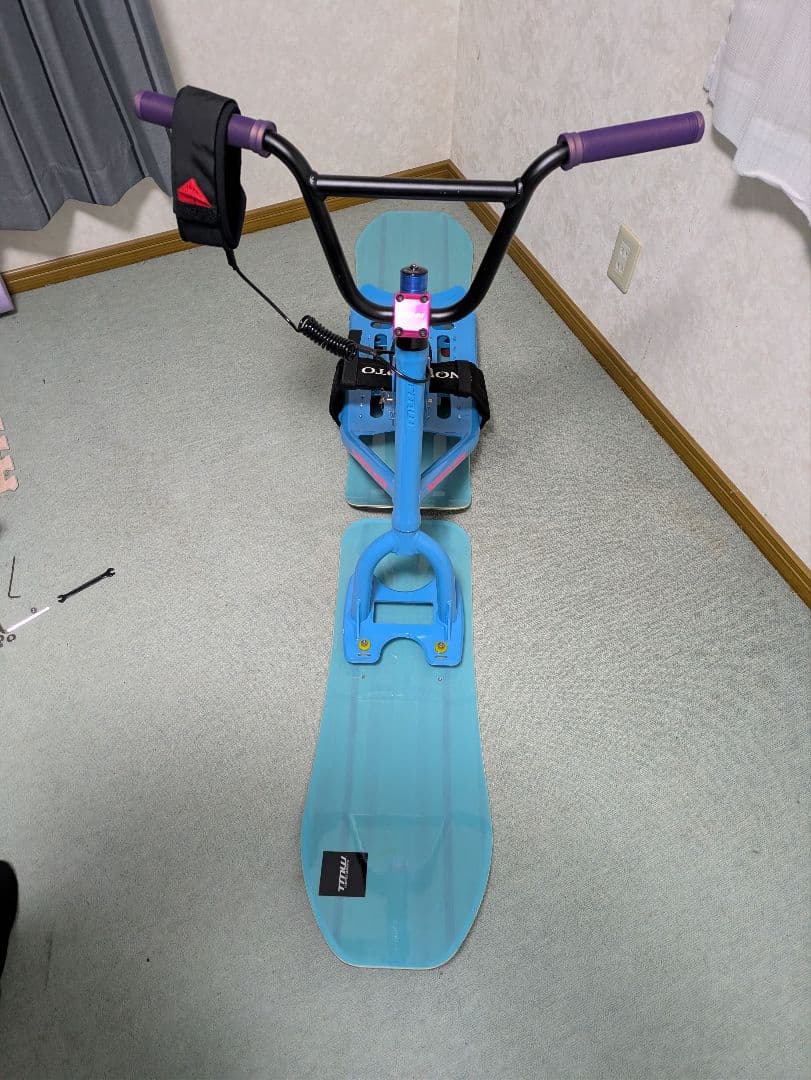 スノーモト　スノースクート　1月末まで90000円から83000円に値下げ