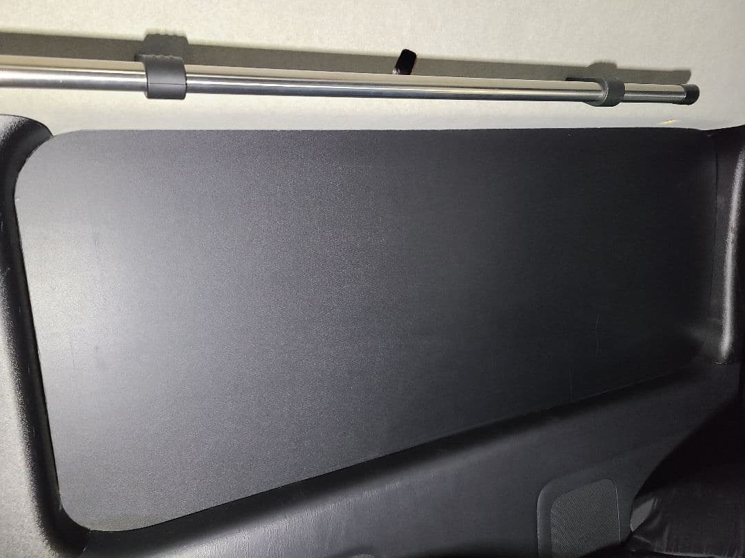 200系ハイエース窓埋めパネル両面艶なし黒仕様 ナローワイド共通左右１セット