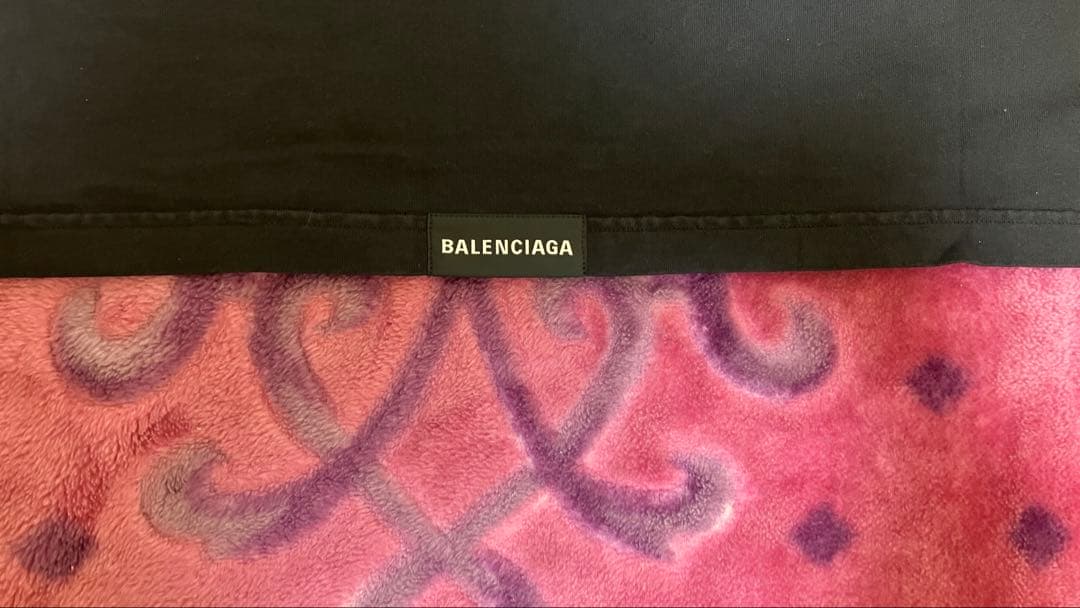 BALENCIAGA オーバーサイズ長袖Tシャツ