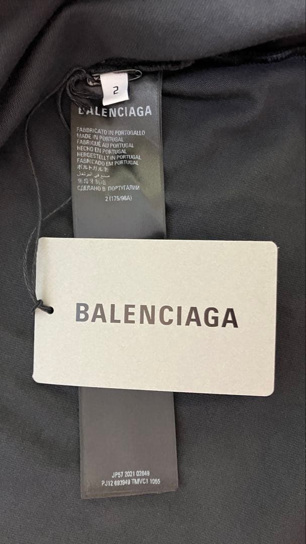BALENCIAGA オーバーサイズ長袖Tシャツ