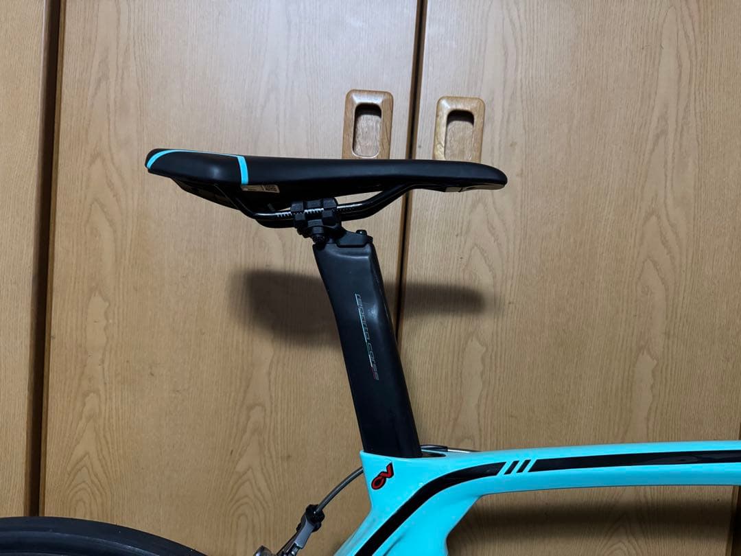 レース仕様！BIANCHI OLTRE XR3 Di2 レーシングゼロカーボン