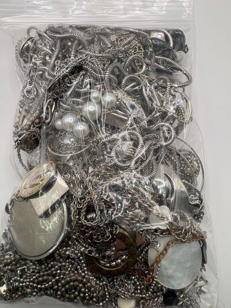 イミテーションアクセサリー 大量まとめ売り業者様歓迎 B7袋約20袋分