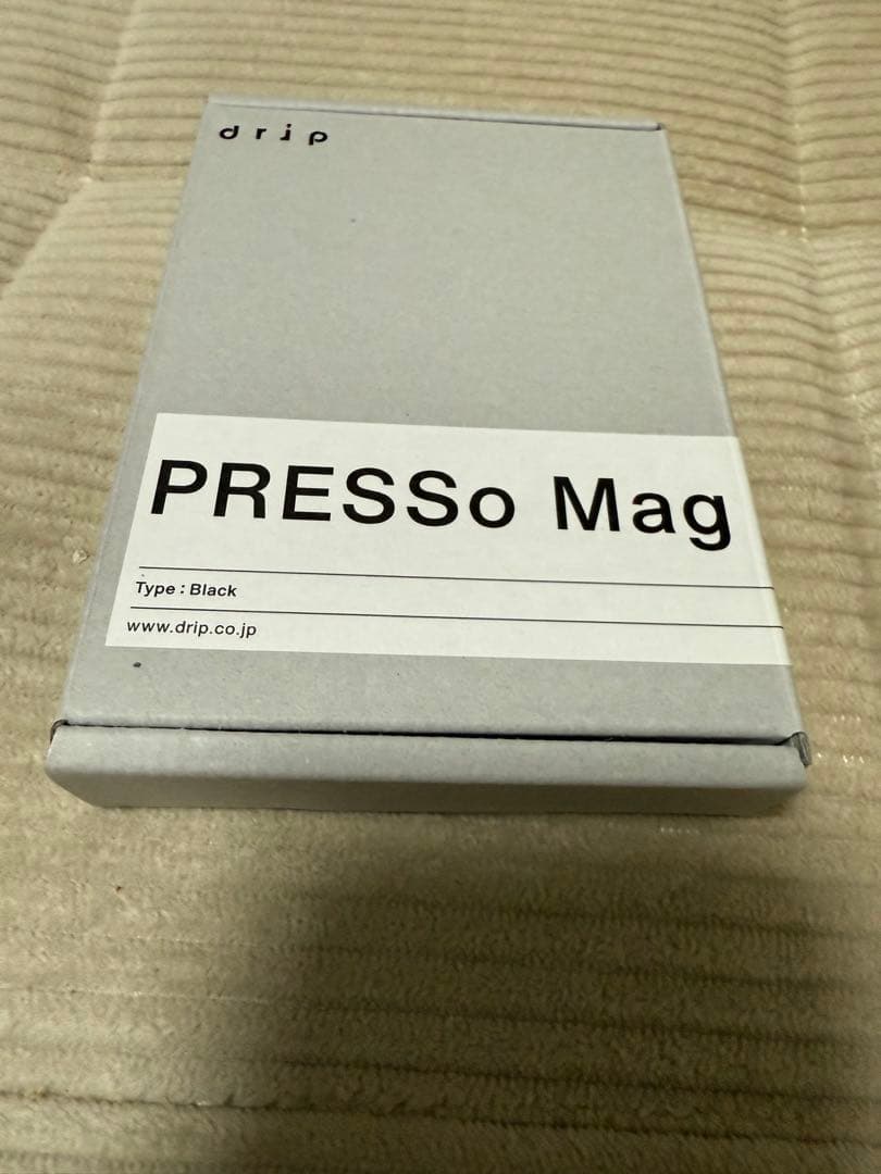 スマホスタンドになるマグネット財布「PRESSo Mag」