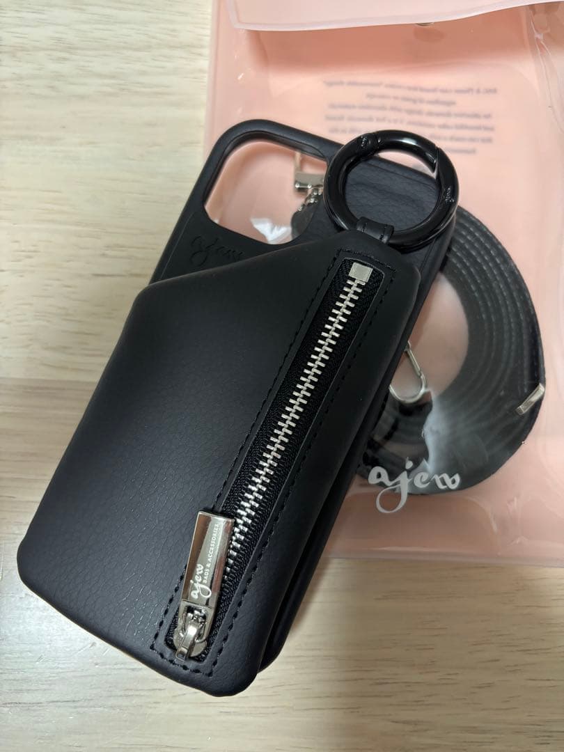 ajew エジュー　iPhone15ケース　ストラップ付