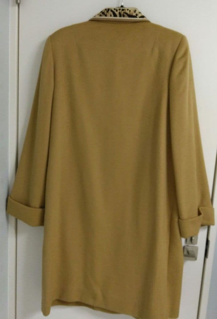 レオナール コート