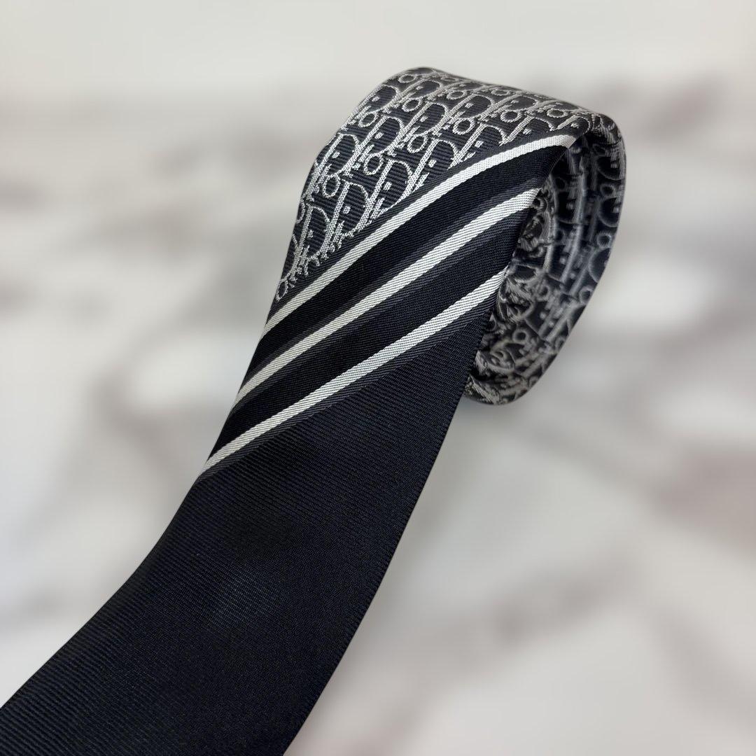 DIOR ネクタイ　ブラック　黒　オブリーク　トロッター　ストライプ　刺繍