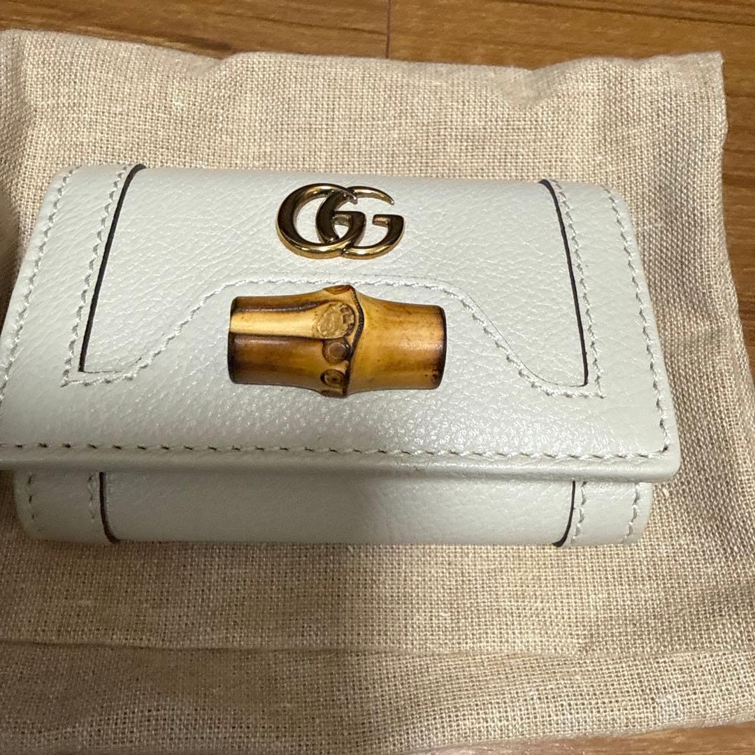 GUCCI バンブー装飾 ホワイトレザーキーケース　グッチ
