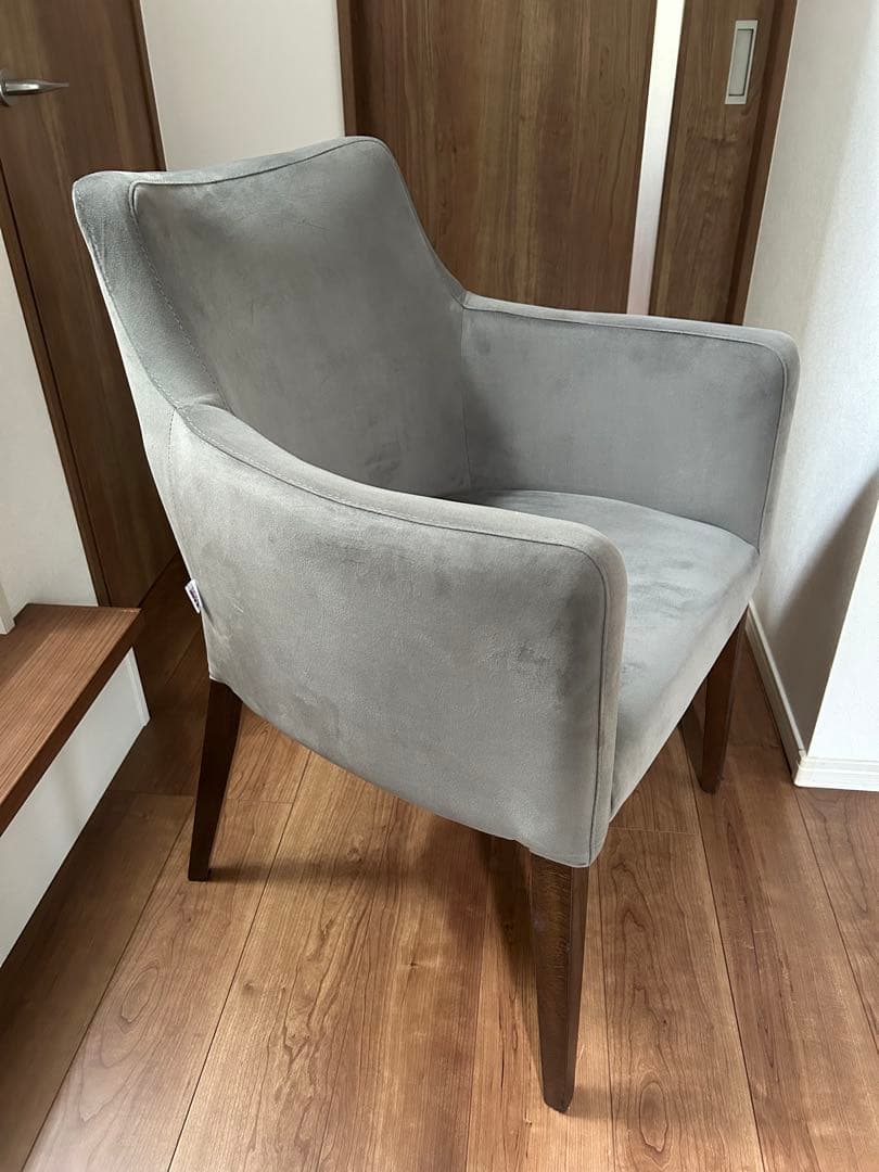 KARE モードベルベットグレー　アームチェア　1都3県引き取りお届け相談可