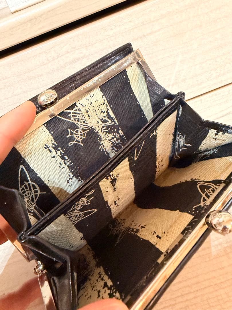 Vivienne Westwood 二つ折り財布　刺繍　廃盤
