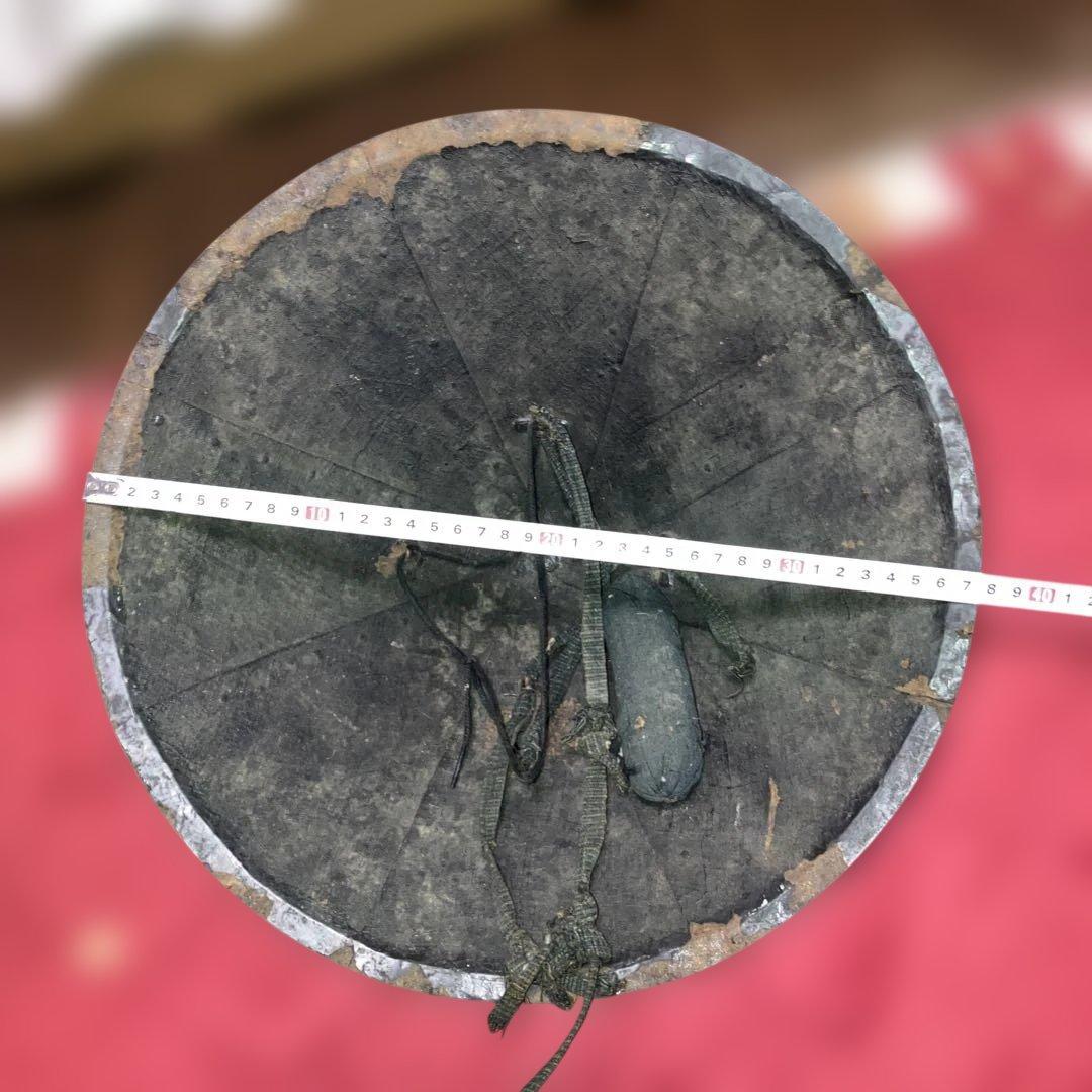 鐵漆塗八枚張陣笠