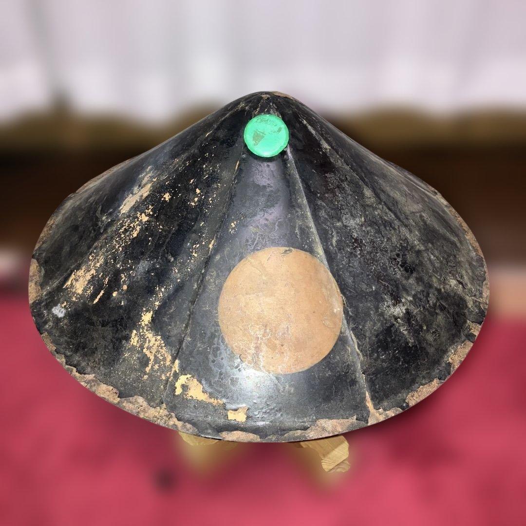 鐵漆塗八枚張陣笠