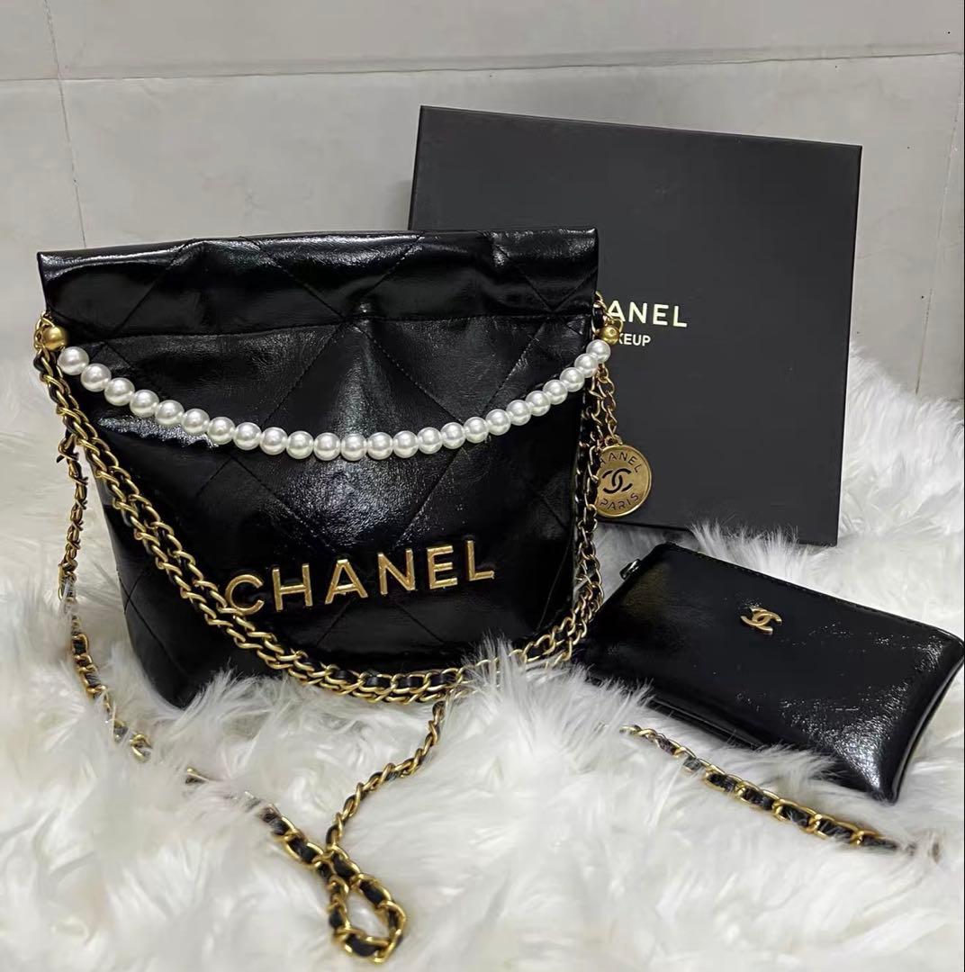 CHANEL ノベルティ チェーンバッグ パール ポーチ付き　箱付き