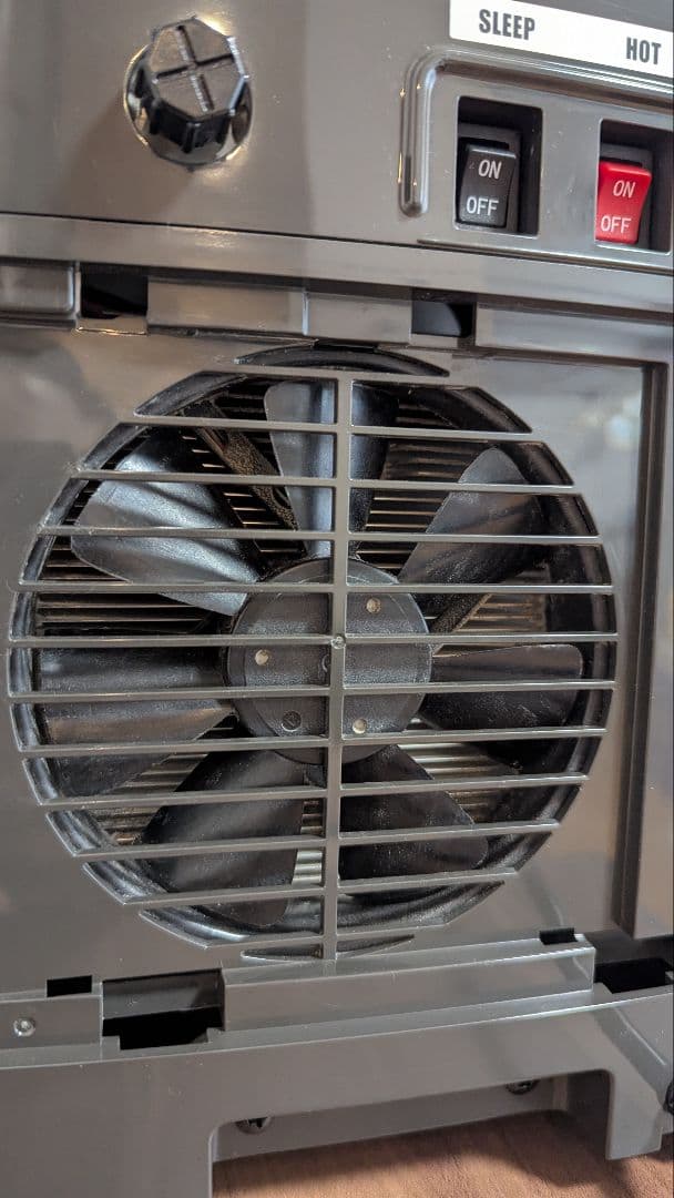 ☆はむ様☆エブリィフレシャスミニ　ウォーターサーバー＆カートリッジ３本